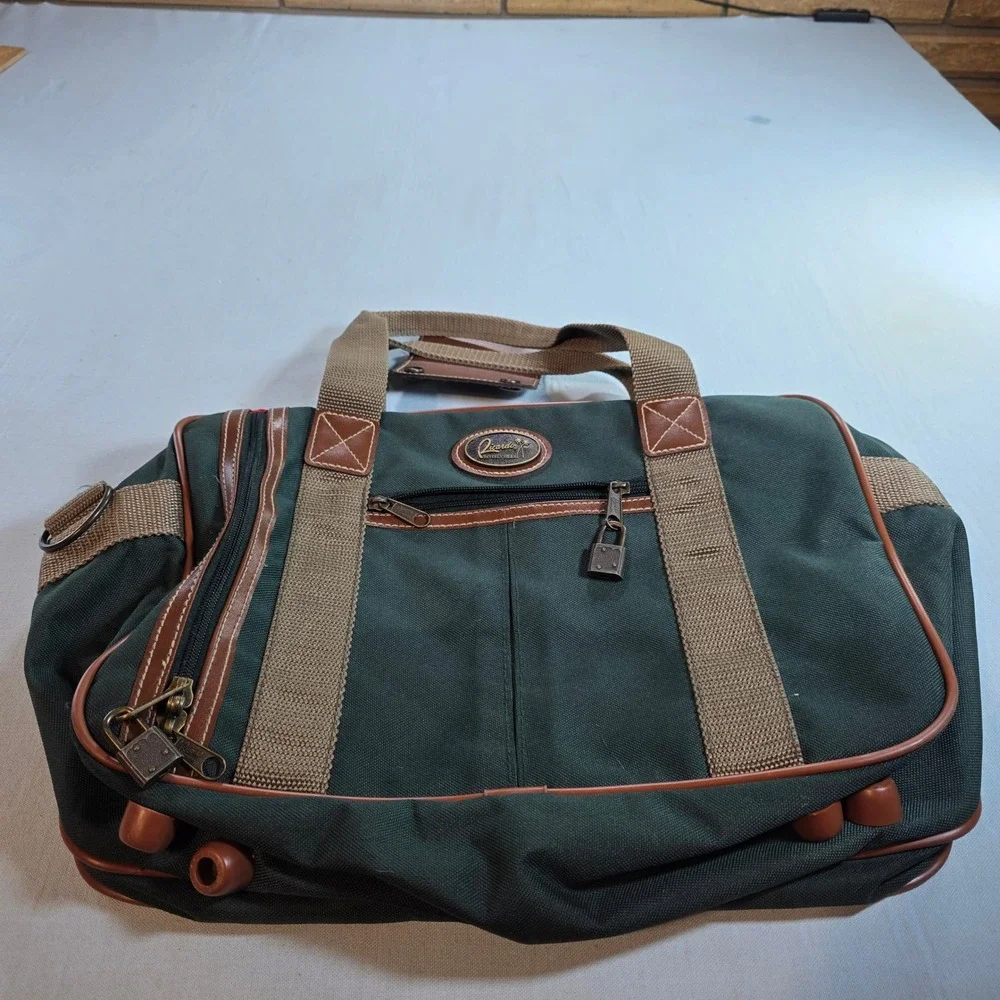 Ricardo Beverly Hills Green Canvas Duffel Bag Travel Carry On Weekend Bag